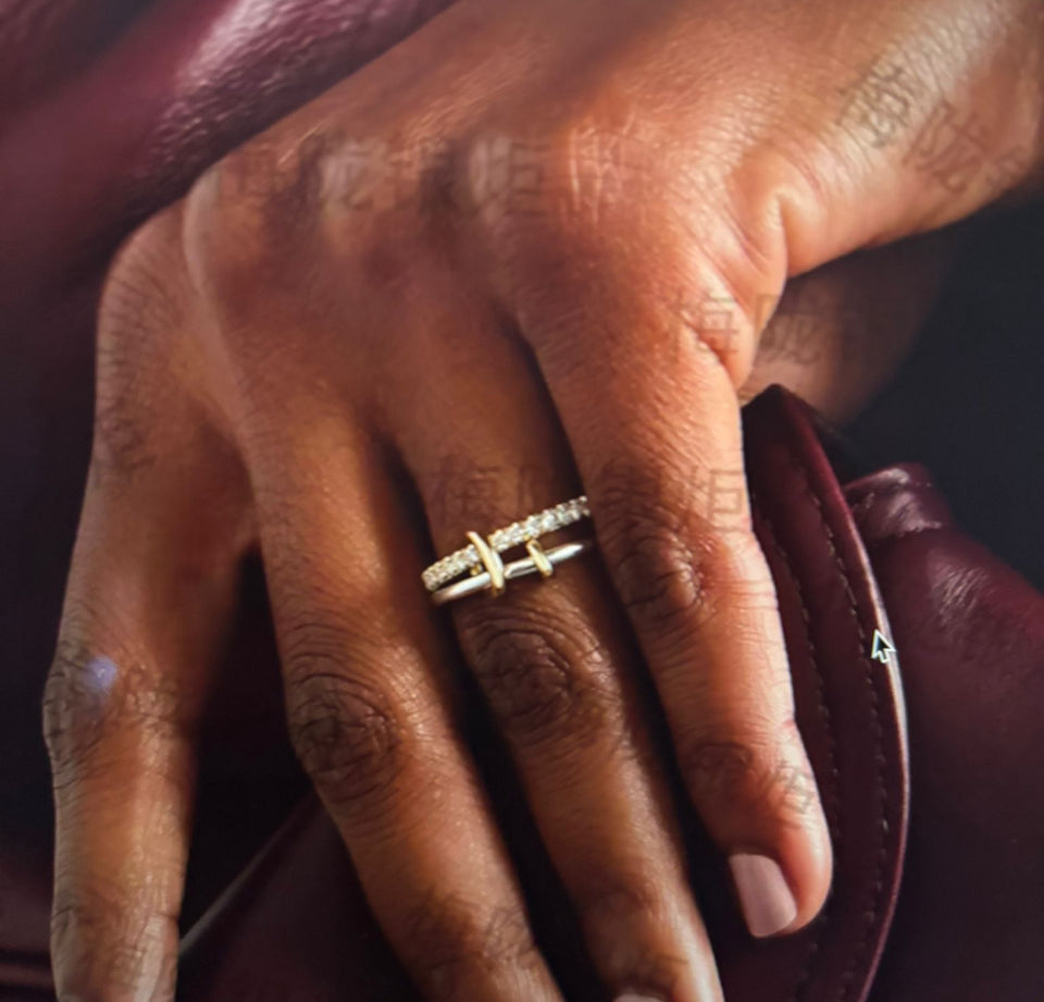 Exclusive sterling silver ring with sparkling zirconia – a symbol of timeless elegance